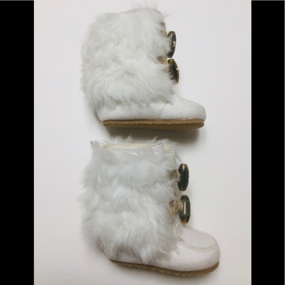ADORABLE GYMBOREE MUK LUK FAUX FUR INFANT BOOTS - Picture 4 of 8